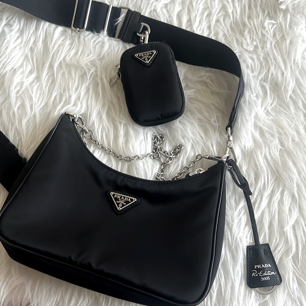 PRADA nylon re-edition 2005 shoulder black bag.
